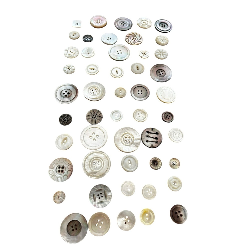 50 VINTAGE AND ANTIQUE MOTHER‎ OF PEARL BUTTONS DIFFERENT SIZES